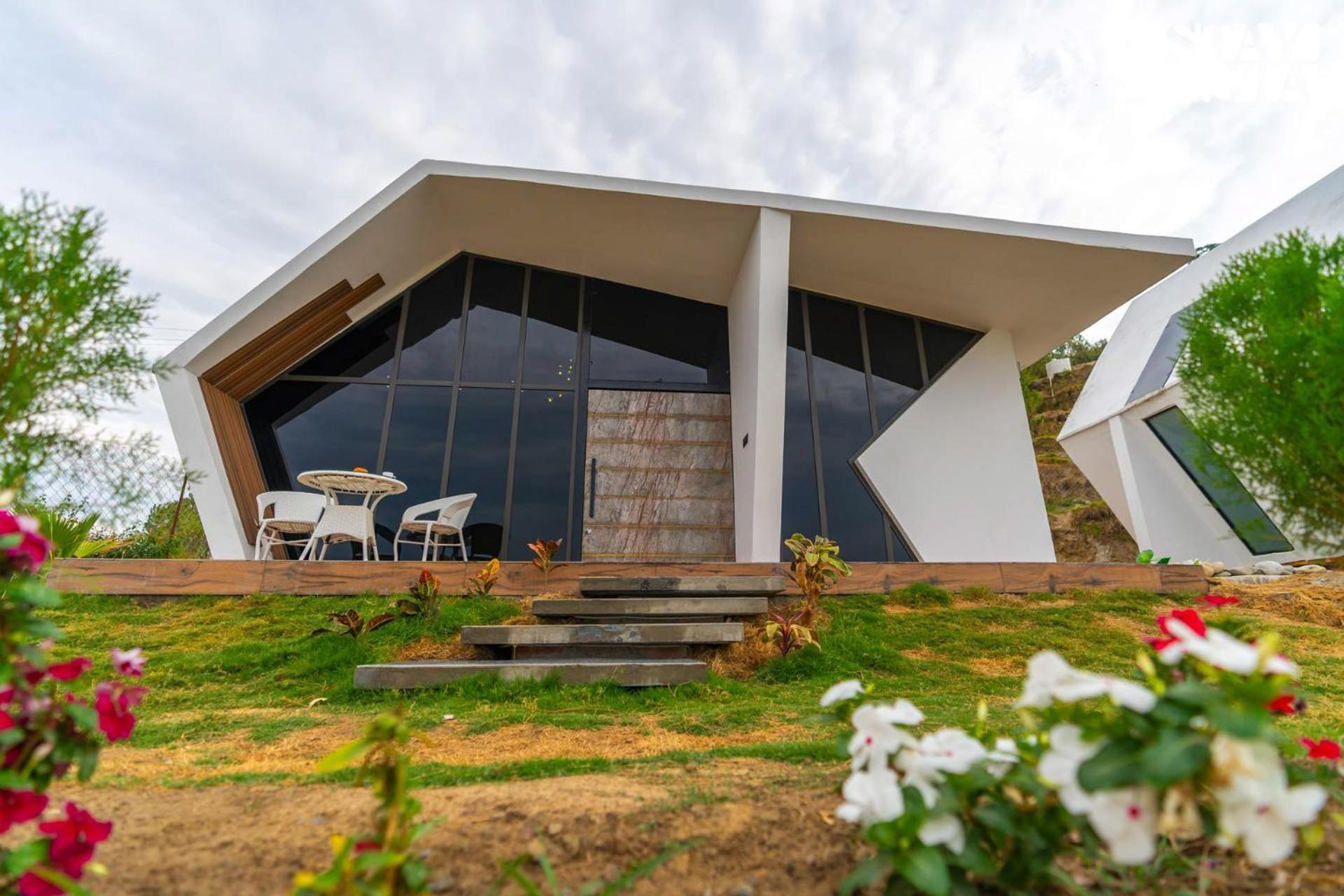 Stayvista At Luna Nova With Outdoor Pool - Ranikhet Dış mekan fotoğraf
